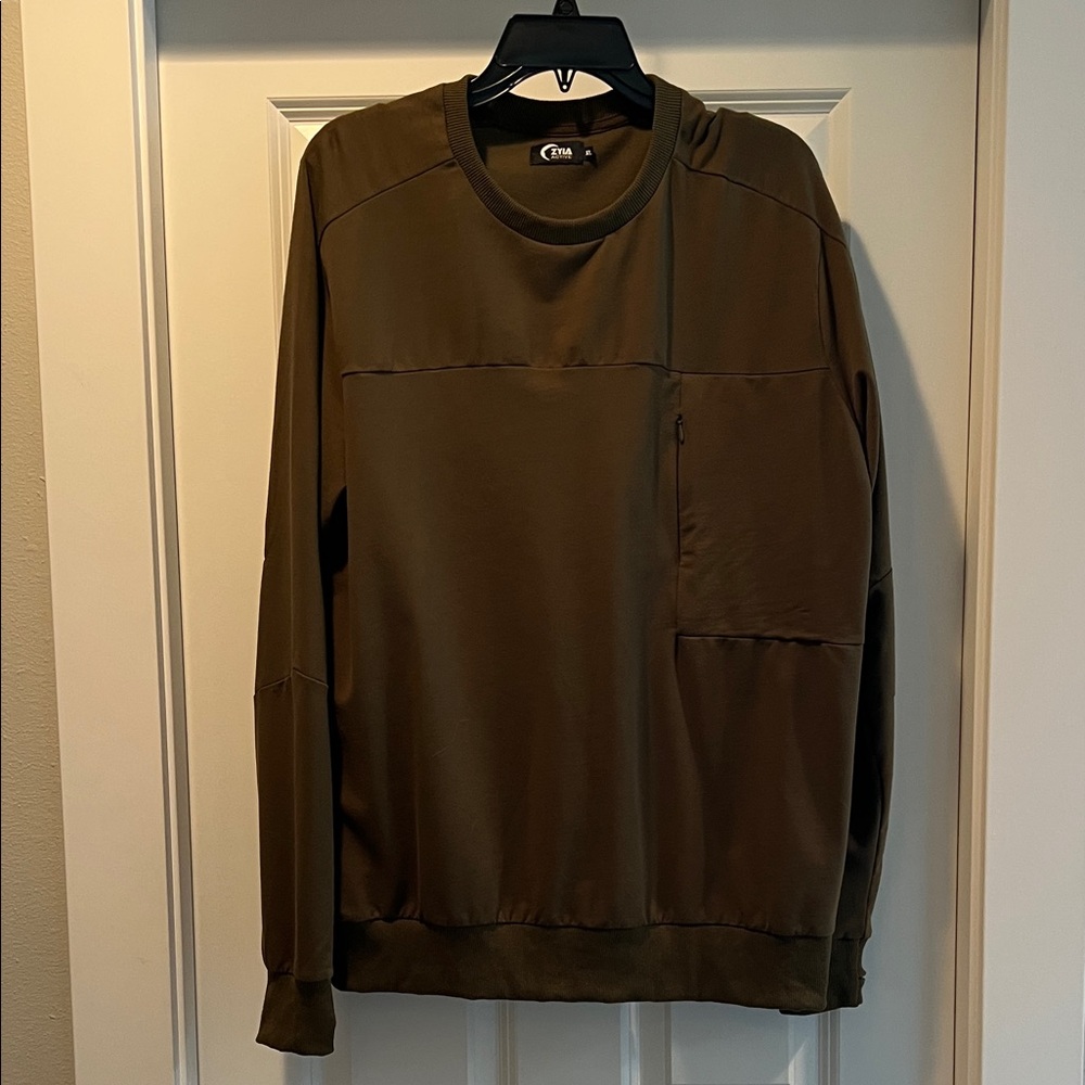 ZYIA Men’s Sweatshirt
